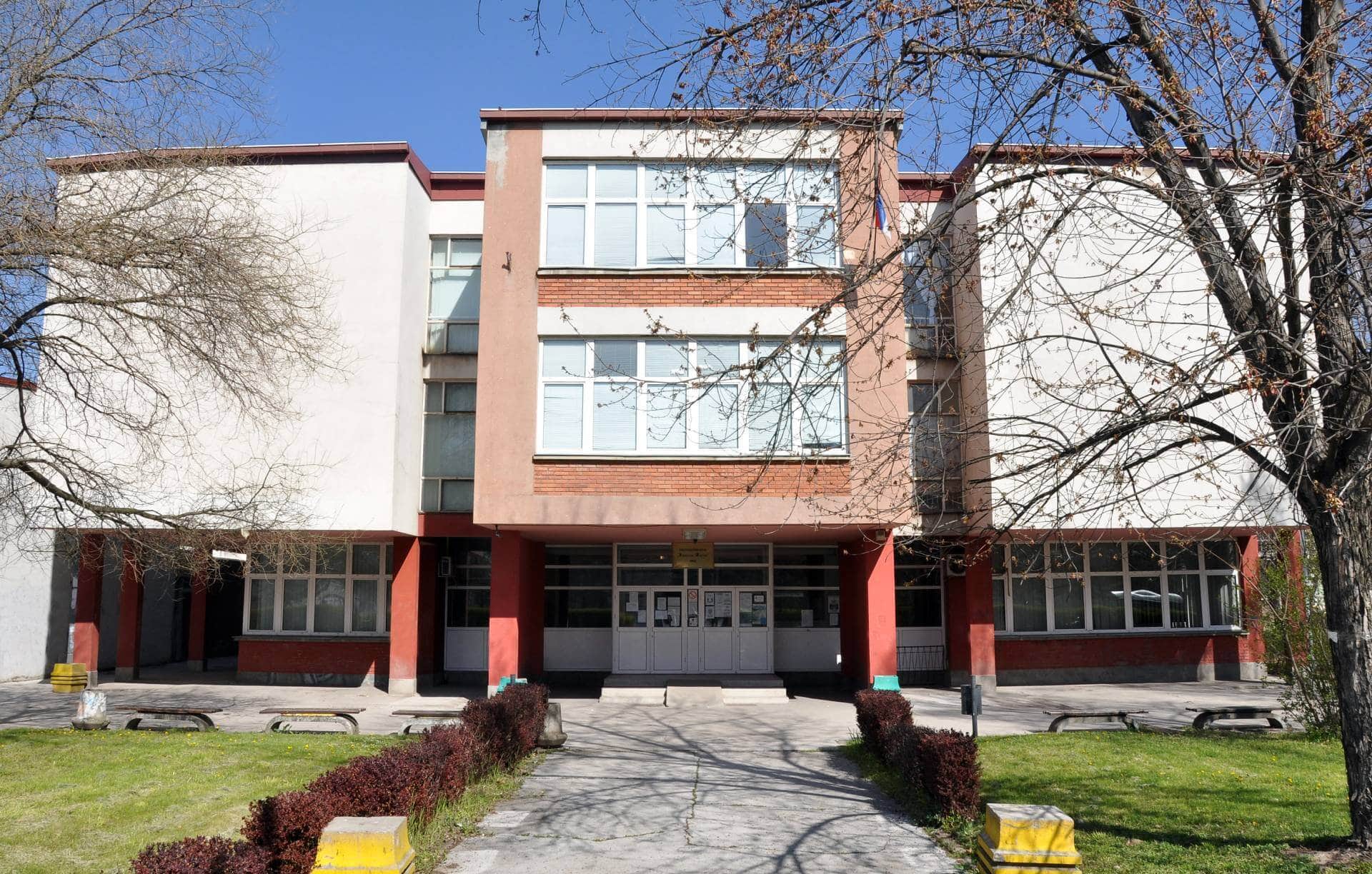 Lopovi i žandari